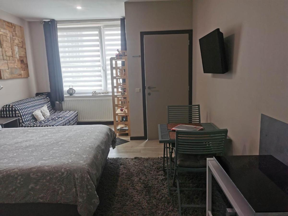 Les Petits Nids De Nina 2 Apartment Fosses-La-Ville ภายนอก รูปภาพ